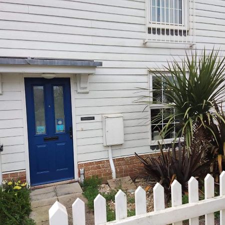 Sea Dragon Villa Rye Exterior photo